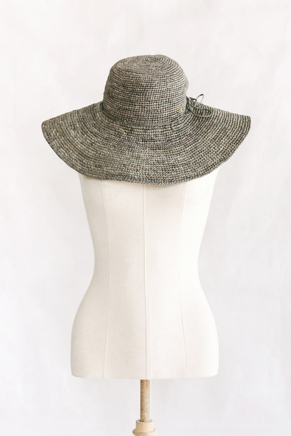 Hat made from raffia - wide brim  - grey - Mantasoa